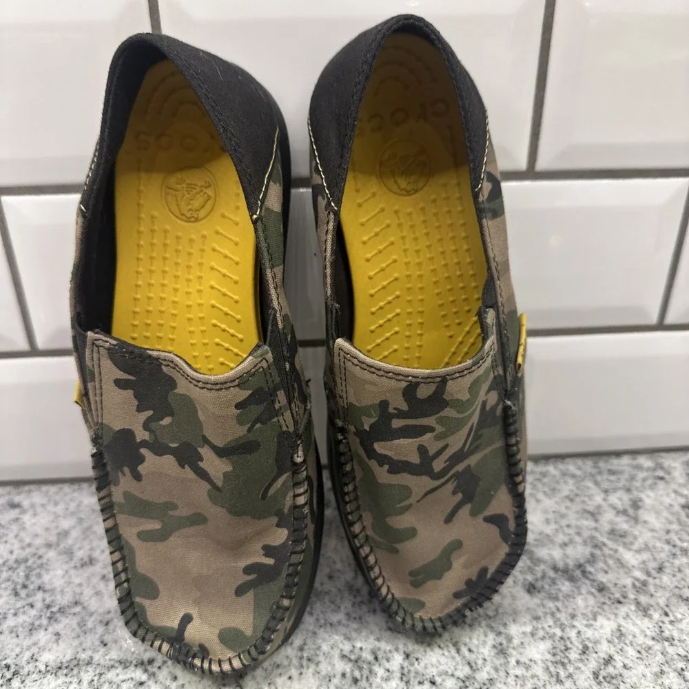 CROCS Canvas Camo Loafers Kids Youth 4‎ Lightweight Water Shoes